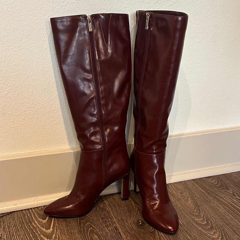 New Jessica Simpson Burgundy Heeled Boots - Picture 2 of 3